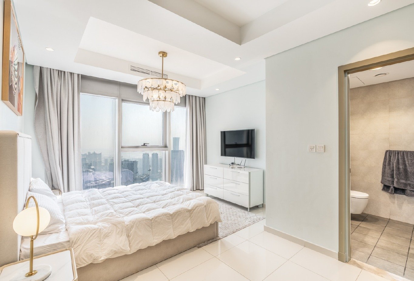 Apartment FOR RENT in Paramount Tower Hotel & Residences - Image 7