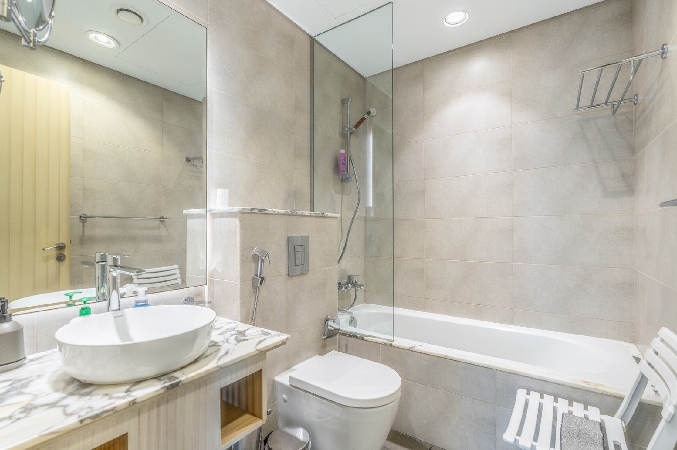 Apartment FOR RENT in Paramount Tower Hotel & Residences - Image 10
